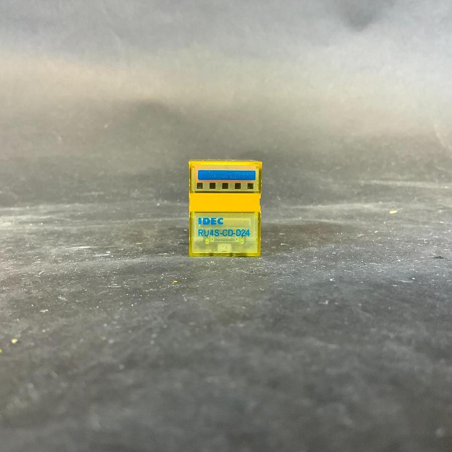 Used IDEC RU4S-CD-D24 RELAY - SET OF 5 ($40 OBO)
