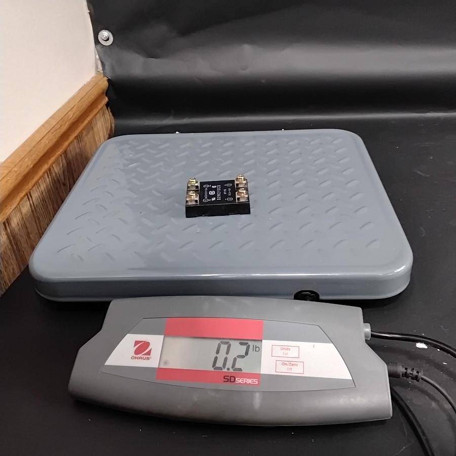 Used UNBRANDED D2W210CD DC4-6V SOLID STATE RELAY ($15 OBO)