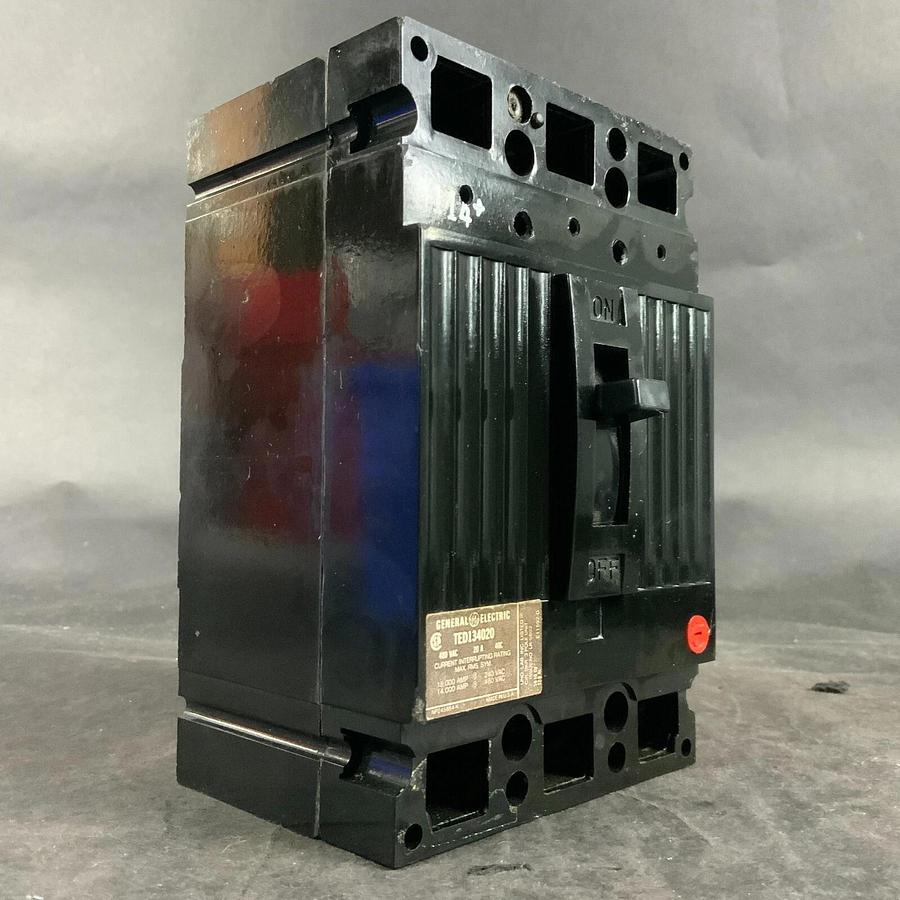 Used GENERAL ELECTRIC TED134020 CIRCUIT BREAKER ($35 OBO)