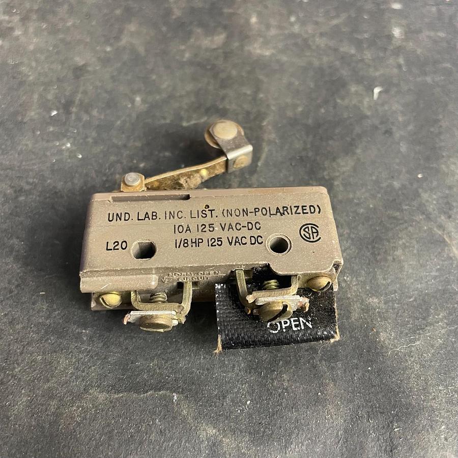 Used HONEYWELL MT-4RV22-A28 - MICRO SWITCH