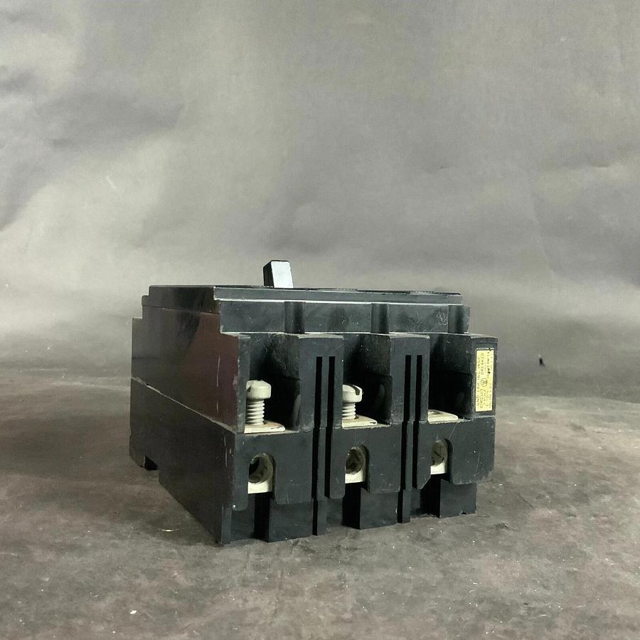 Used WESTINGHOUSE E3090C CIRCUIT BREAKER ($45 OBO)