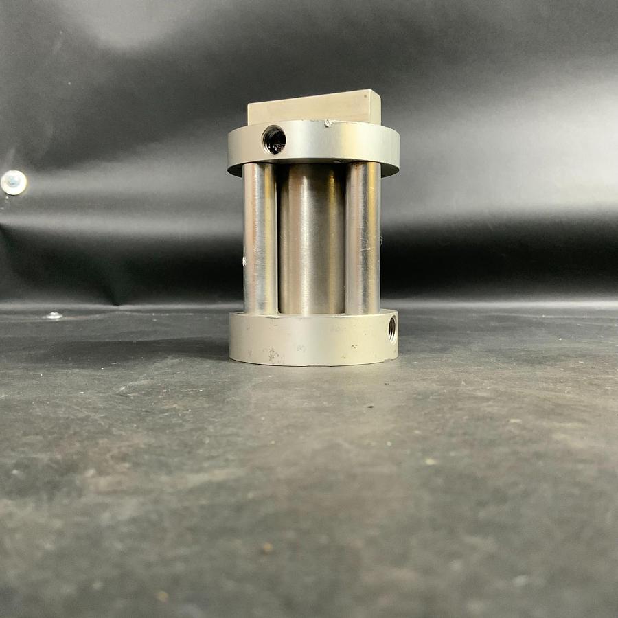 Used PNEUMATIC AIR CYLINDER 200 PSI ($50 OBO)