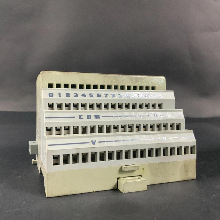 Used ALLEN BRADLEY 1794-OB16 OUTPUT MODULE ($40 OBO)