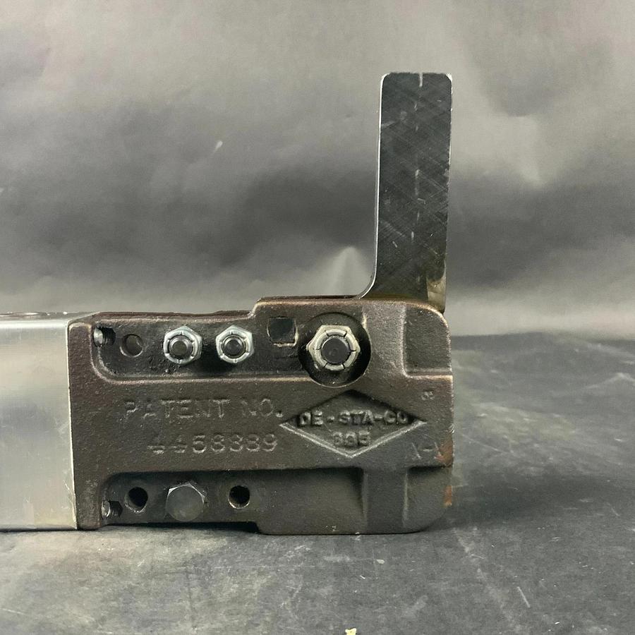 Used DESTACO 4458889 PNEUMATIC POWER CLAMP ($70 OBO)