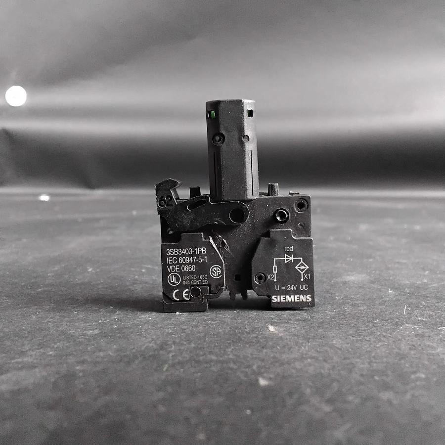 Used SIEMENS 3SB3403-1PB CONTACT BLOCK ($15 OBO)