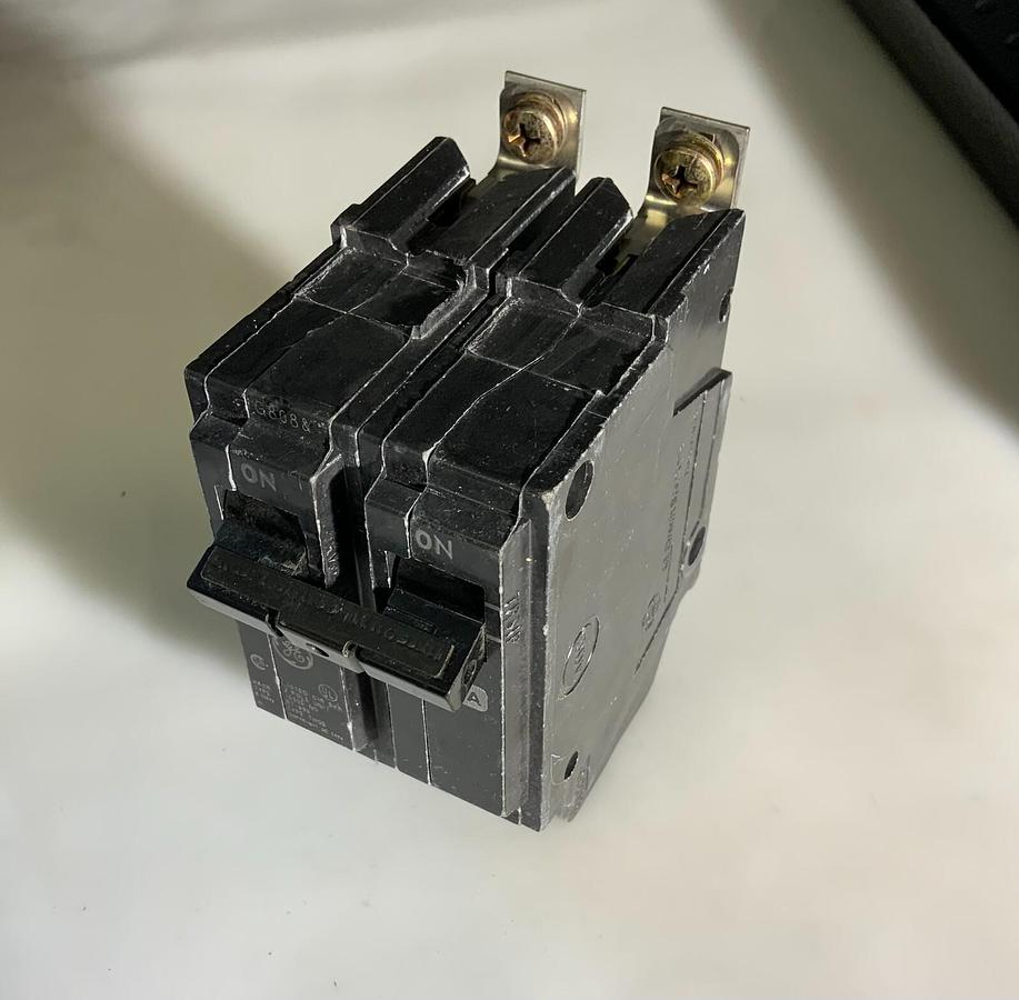 Used GENERAL ELECTRIC THBQ22020 (20AMP) ($29.99/EACH OBO)
