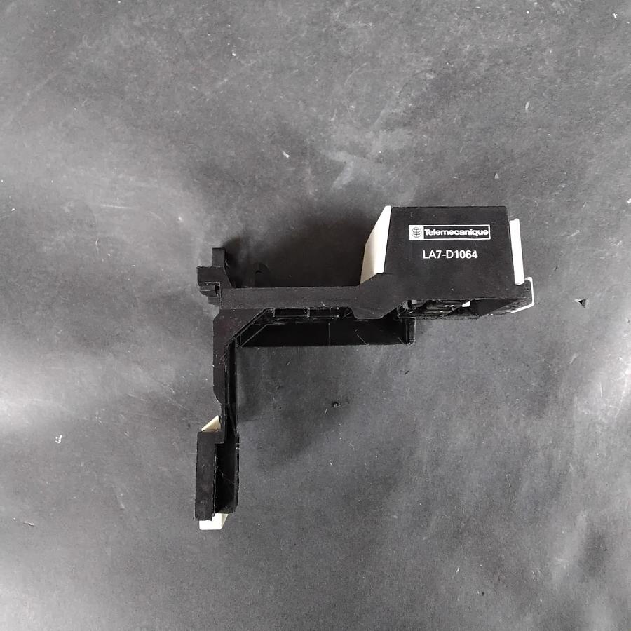 Used TELEMECANIQUE LA7-D1064 ADAPTER TERMINAL BLOCK ($14 OBO)