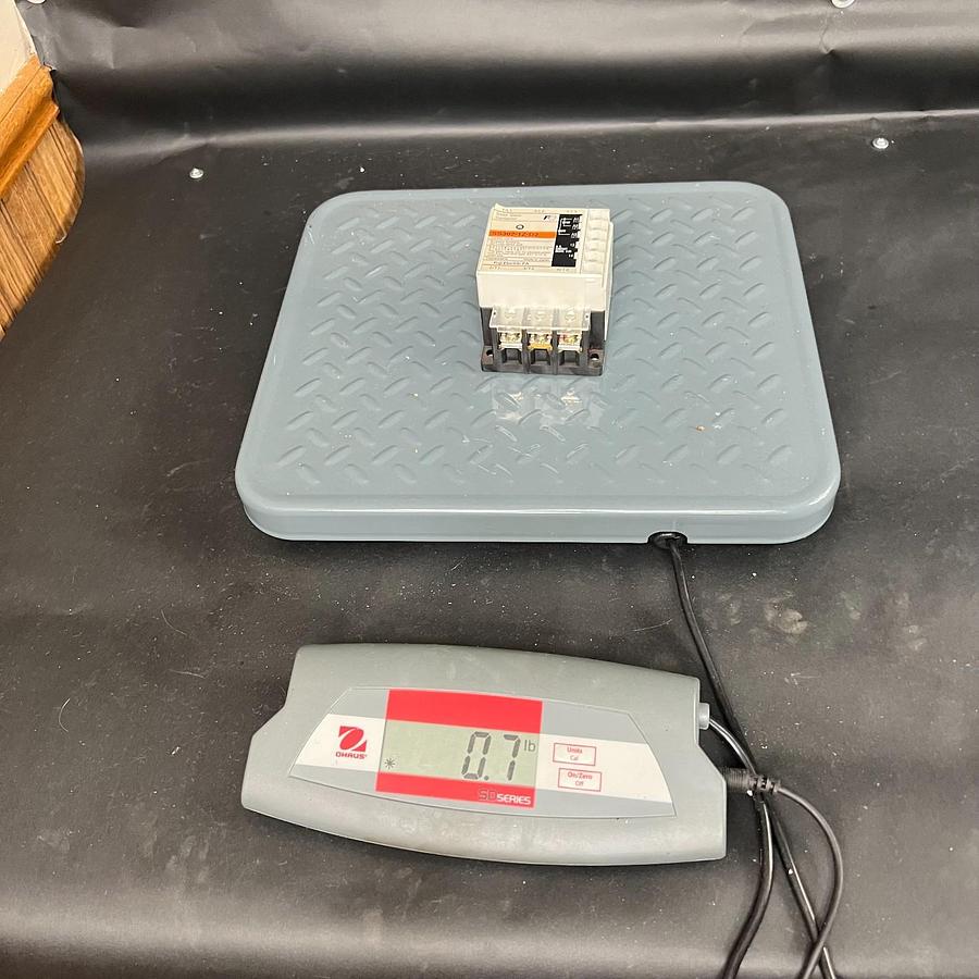 Used FUJI ELECTRIC SS302-1Z-D2 SOLID STATE CONNECTOR ($40 OBO)