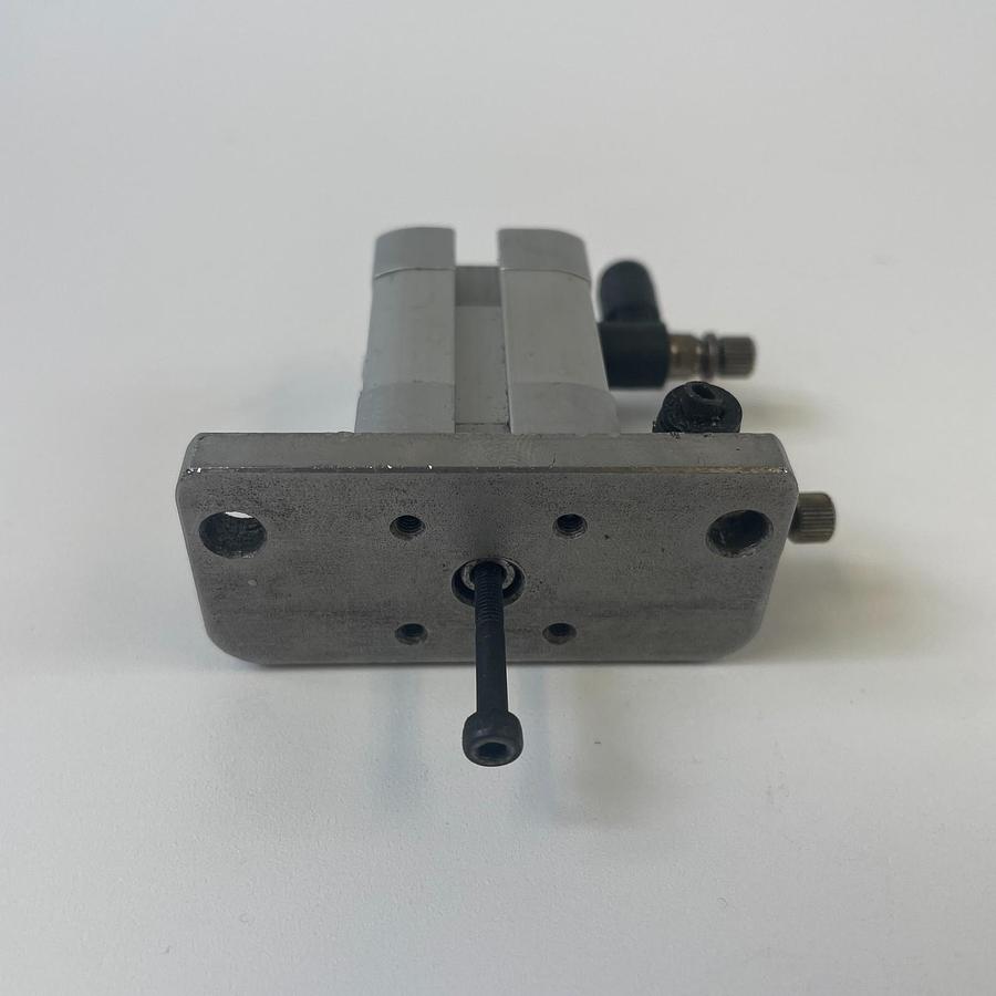 Used FESTO ADN-12-10-I-P-A P108 COMPACT DOUBLE-ACTING PNEUMATIC CYLINDER OEM