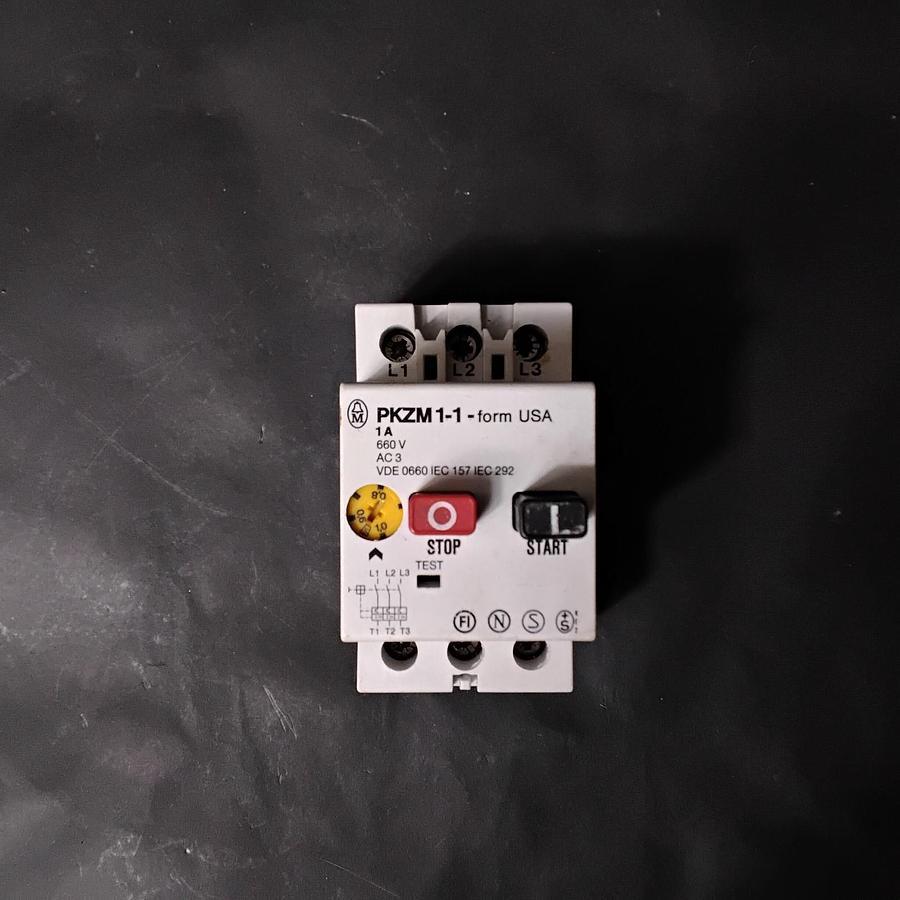 Used MOELLER PKZM1-1 MOTOR PROTECTOR CIRCUIT BREAKER ($17 OBO)