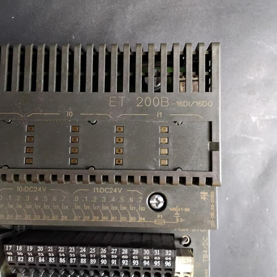 Used SIEMENS ET200B-16DI/16DO INPUT MODULE ($70 OBO)