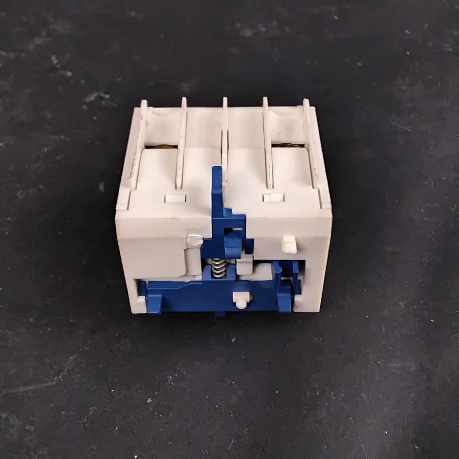 Used SCHNEIDER ELECTRIC LA1KN11 AUXILIARY CONTACT BLOCK ($8 OBO)