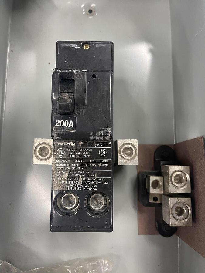 Used MURRAY 200A, 240V Circuit Breaker Enclosure Cat No. LW200VR ($149.99 OBO!!!)
