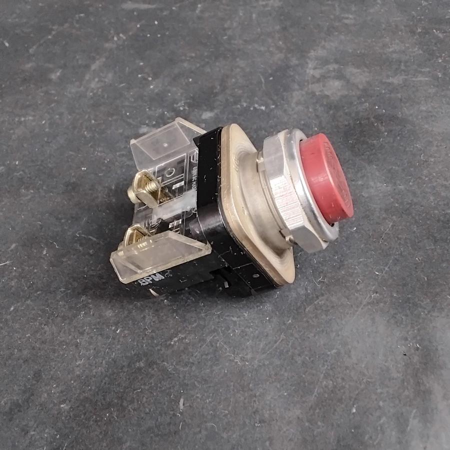Used ALLEN BRADLEY 800T-B6 SERIES N PUSHBUTTON SWITCH ($16 OBO)
