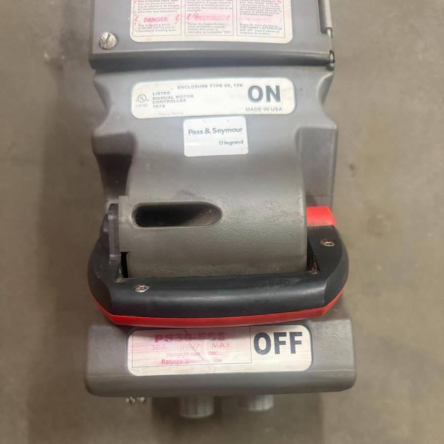 Used PASS & SEYMOUR PS30-FSS FUSIBLE SAFETY SWITCH ($600 OBO)