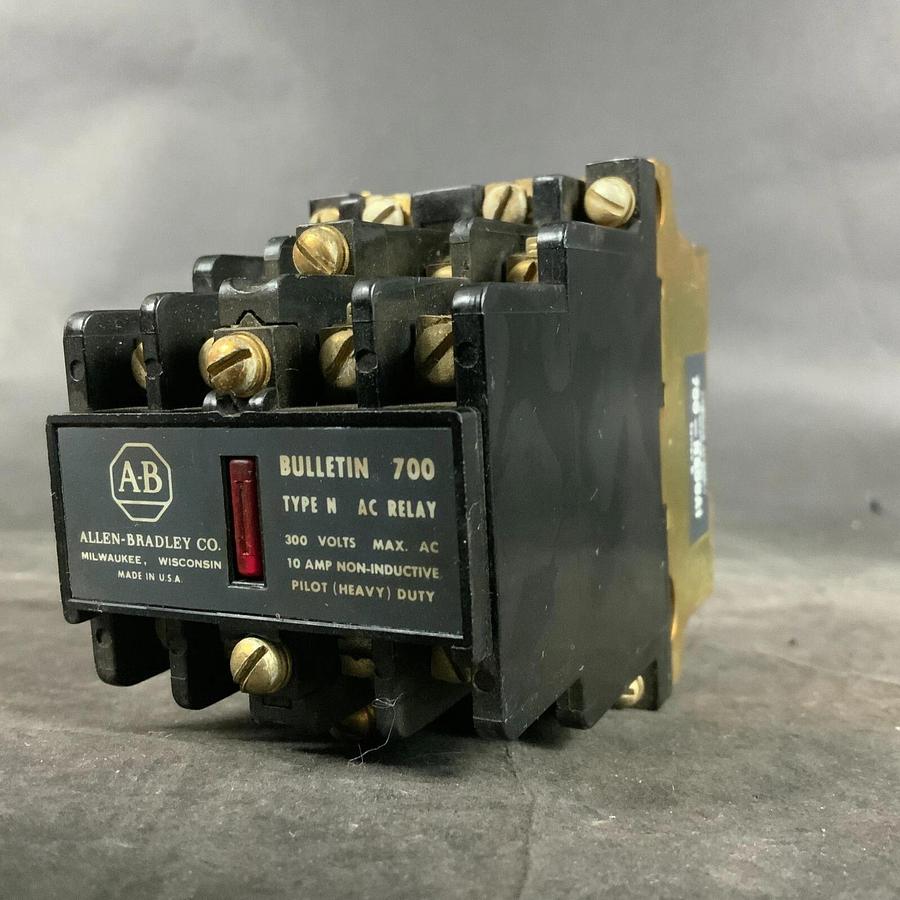 Used ALLEN BRADLEY 700-N800A1 SERIES B ($25 OBO)