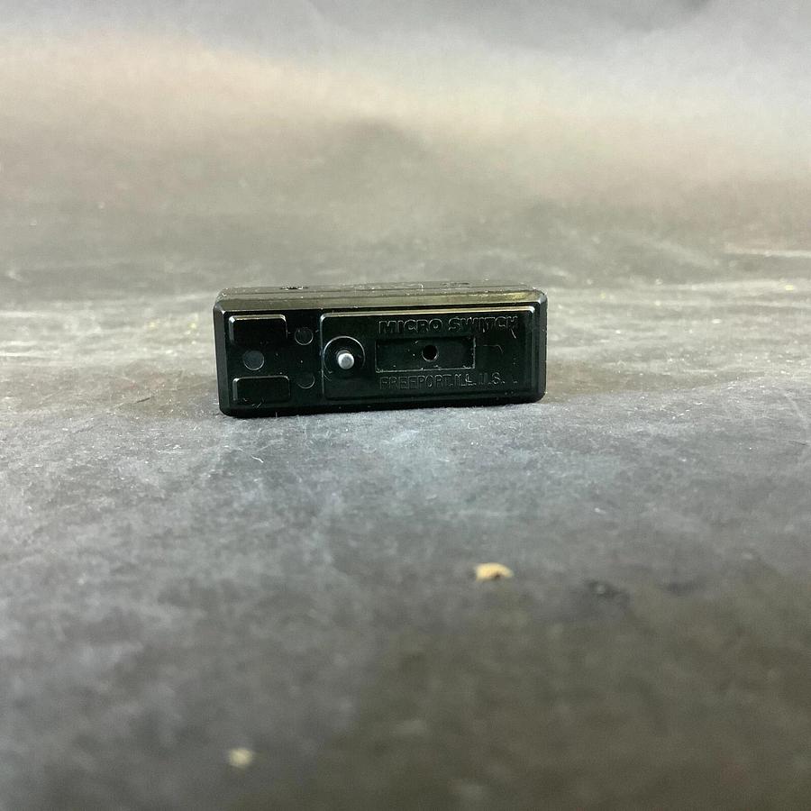 Used HONEYWELL MICROSWITCH BA-3CX716 LIMIT SWITCH ($10 OBO)