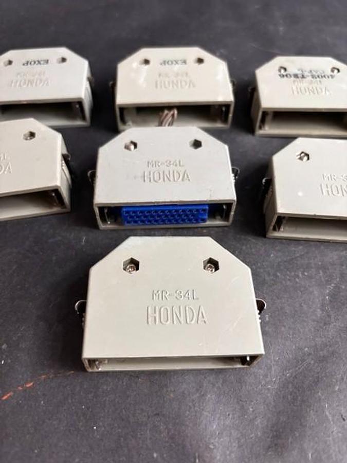 Used HONDA MR-34L CONNECTOR CAP - GROUP OF 7 ($9 OBO)