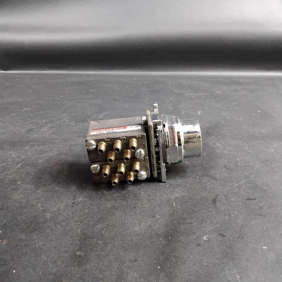 Used NUMATROL PB5-0002 PUSHBUTTON VALVE ($45 OBO)