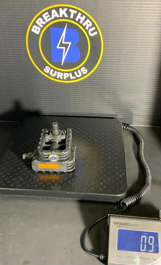 Used FAT CAT FOLDING BICYCLE PEDALS ($5/PAIR OBO)