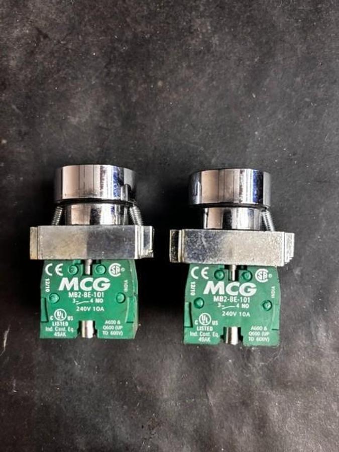 Used MCG MB2-BE-101 GREEN PUSHBUTTON SWITCH - GROUP OF 2 ($23 OBO)