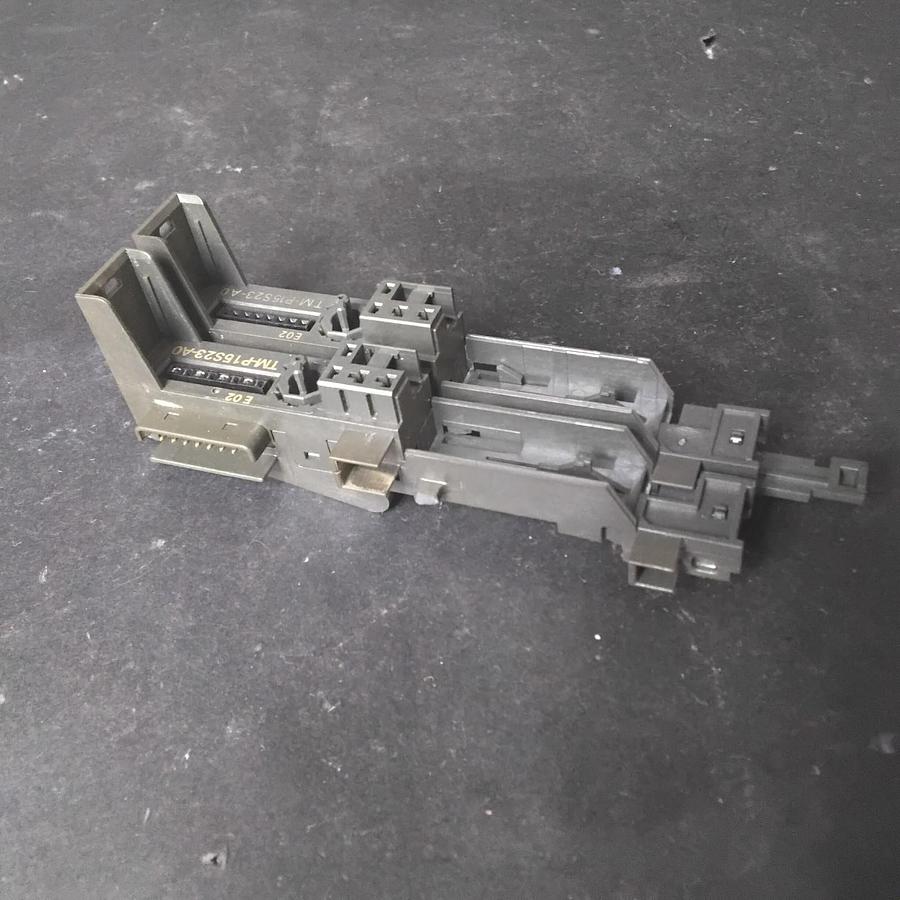 Used SIEMENS SIMATIC TM-P15S23-A0 TERMINAL MODULE ($20 OBO)