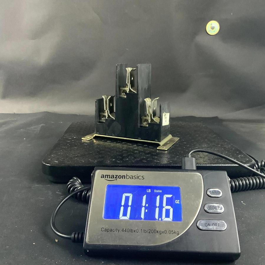 Used SQUARE D 40566-028-51 FUSE BLOCK HOLDER ($25 OBO)