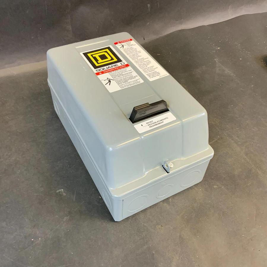 SQUARE D 8536SCG3V08H30S NEMA MOTOR STARTER ($375 OBO)