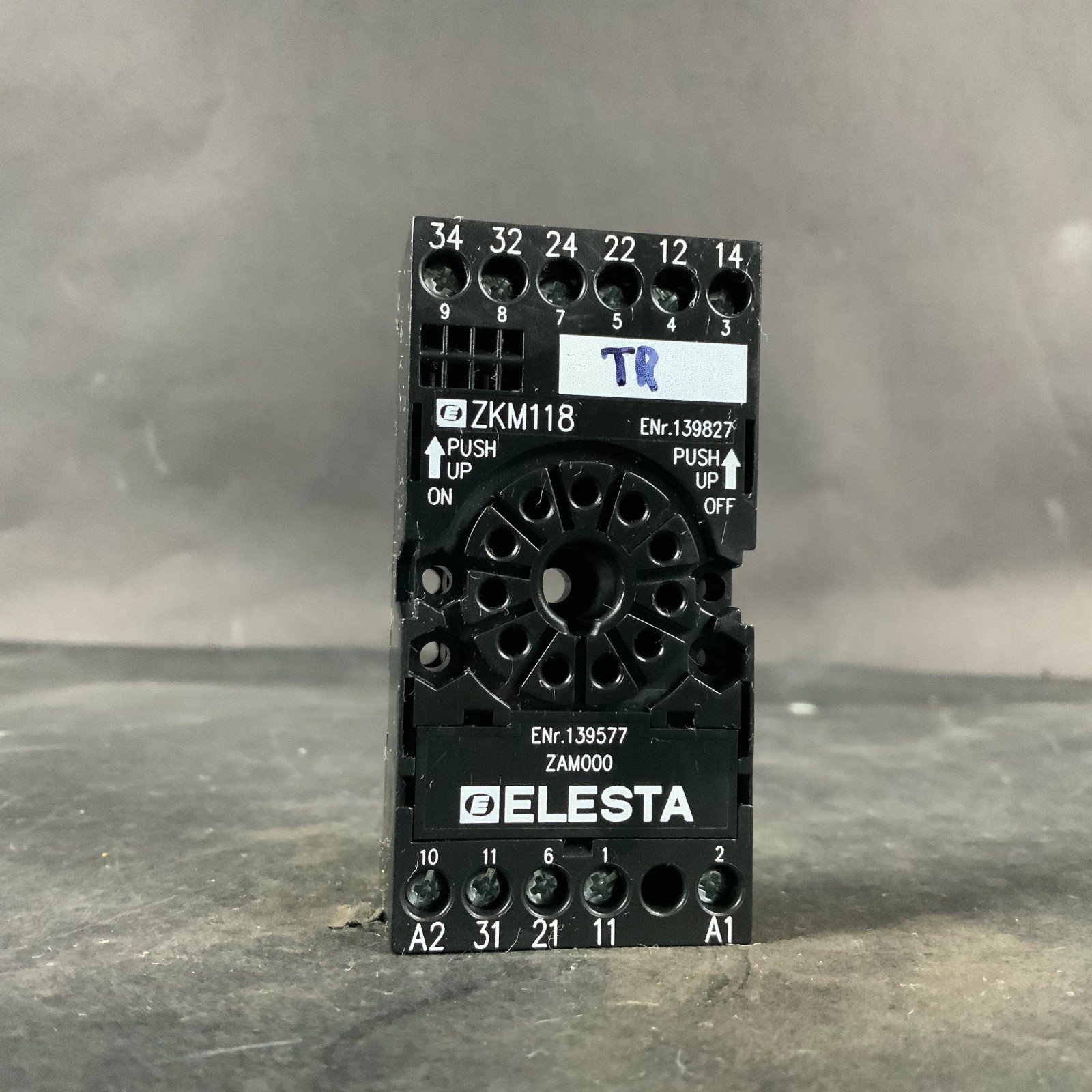 Used ELESTA ZKM118 RELAY BASE ($12 OBO)
