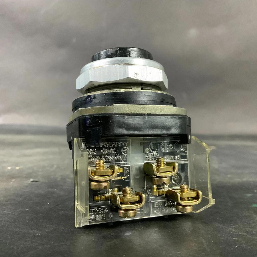 Used ALLEN BRADLEY 800T-B SER T BLACK PUSHBUTTON ($15 OBO)