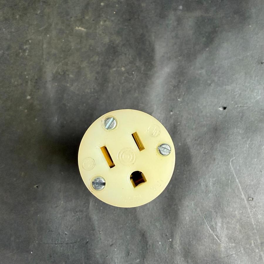 Used HUBBELL 15 AMP 125V CONNECTOR