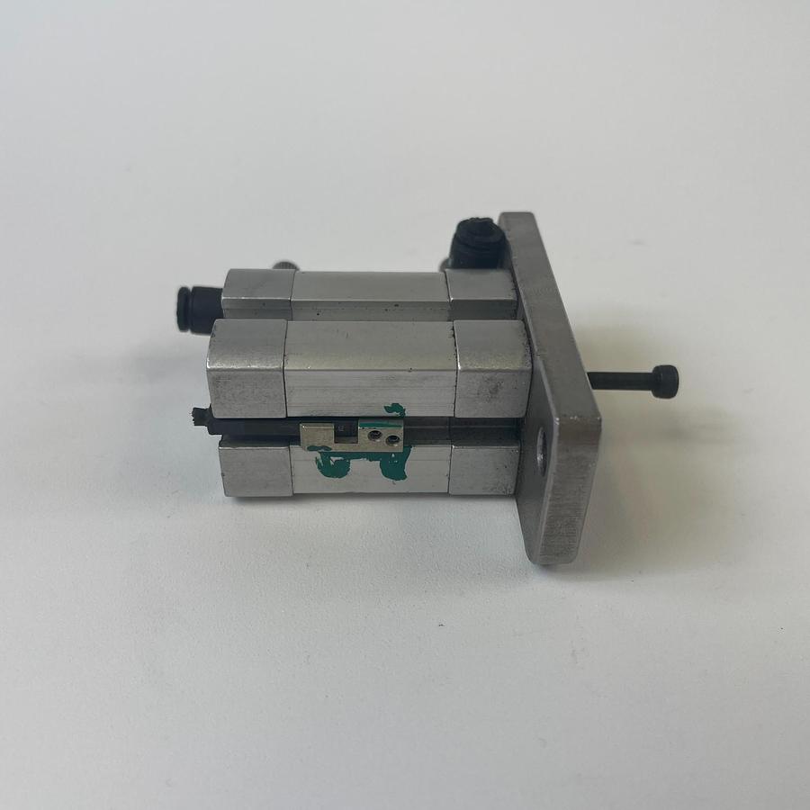 Used FESTO ADN-12-10-I-P-A P108 COMPACT DOUBLE-ACTING PNEUMATIC CYLINDER OEM