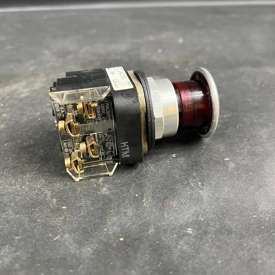 Used ALLEN BRADLEY 800T-PT16 RED PUSHBUTTON ($22 OBO)