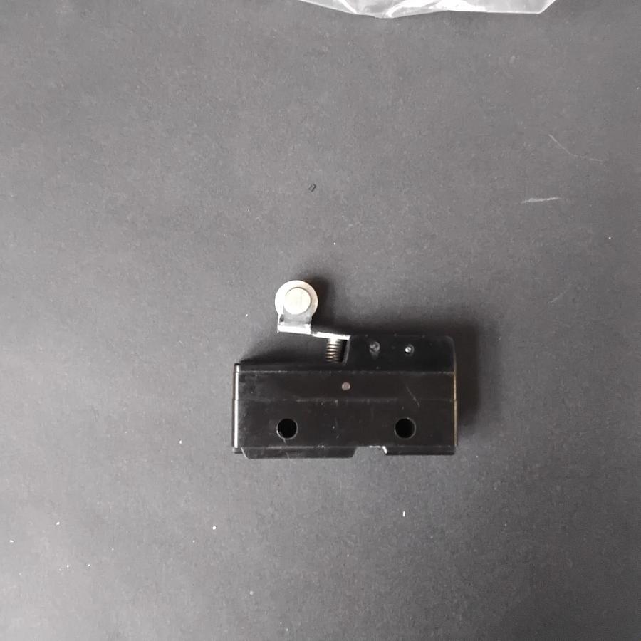 Used OMRON Z-15GW22 LIMIT SWITCH ($7.60 OBO)