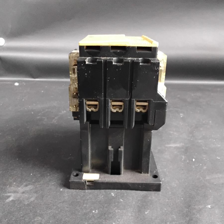 Used ALLEN BRADLEY 100-A60N*3 CONTACTOR ($60 OBO)