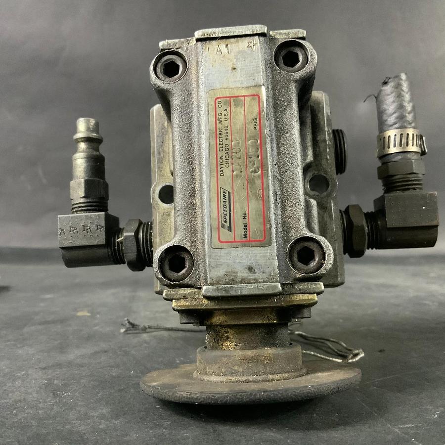 Used SPEEDAIRE 1A208 BUTTON AIR VALVE ($100 OBO)