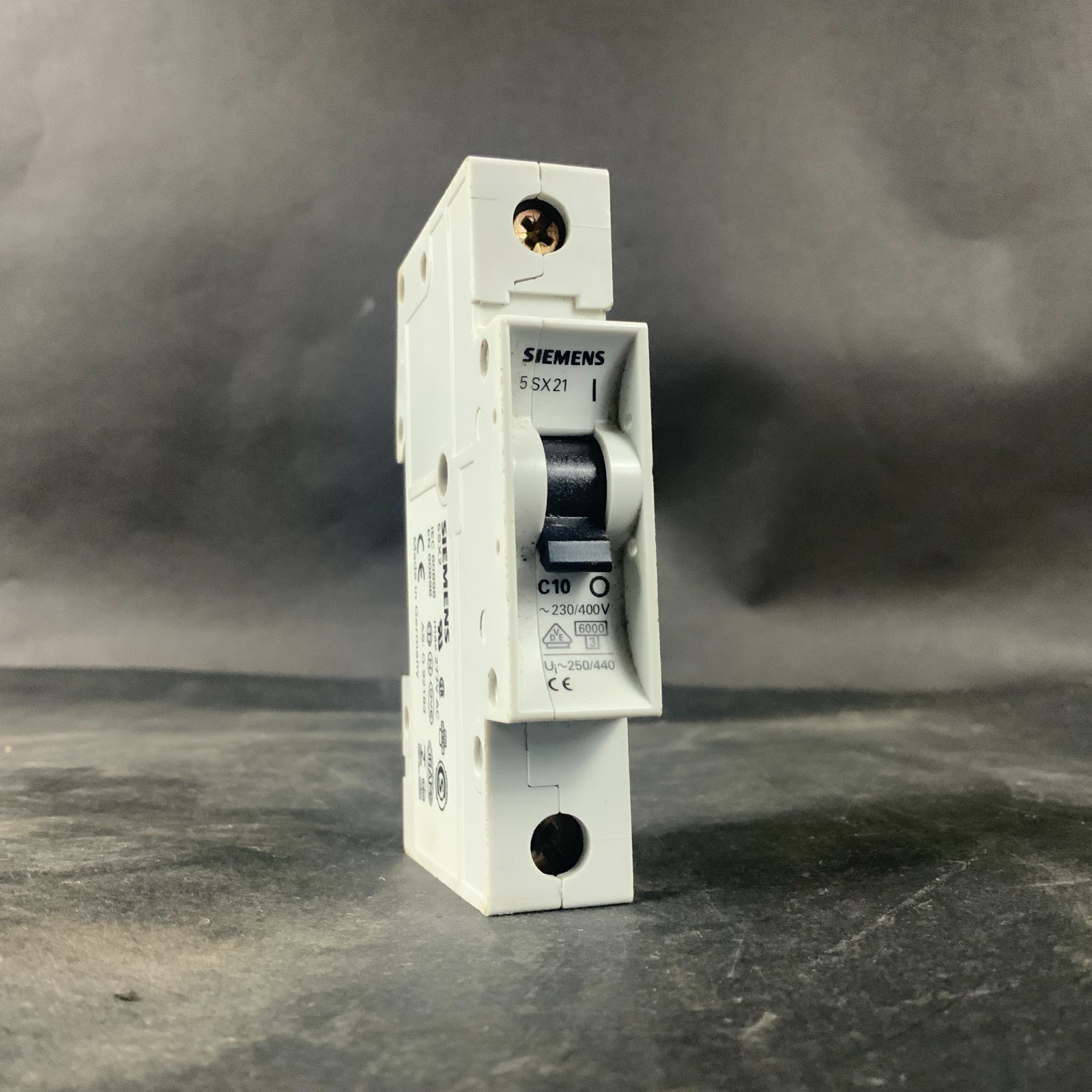 Used SIEMENS 5SX21-C10 CIRCUIT BREAKER ($15 OBO)