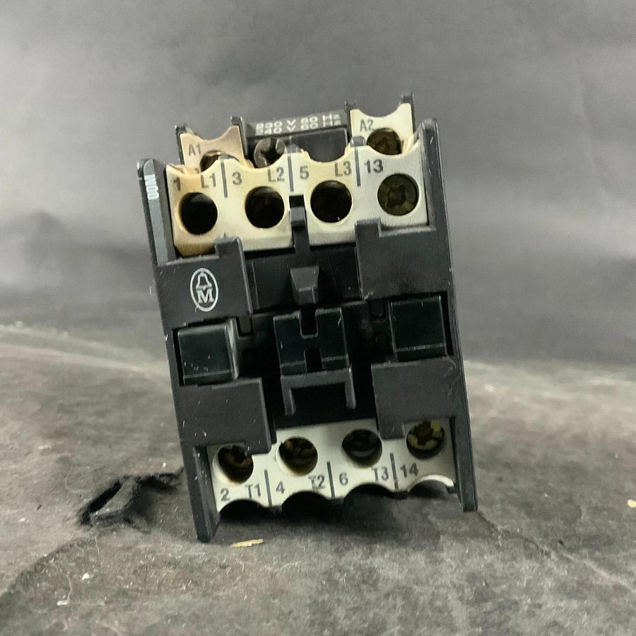Used KLOCKNER MOELLER DIL00M-10 CONTACTOR ($40 OBO)