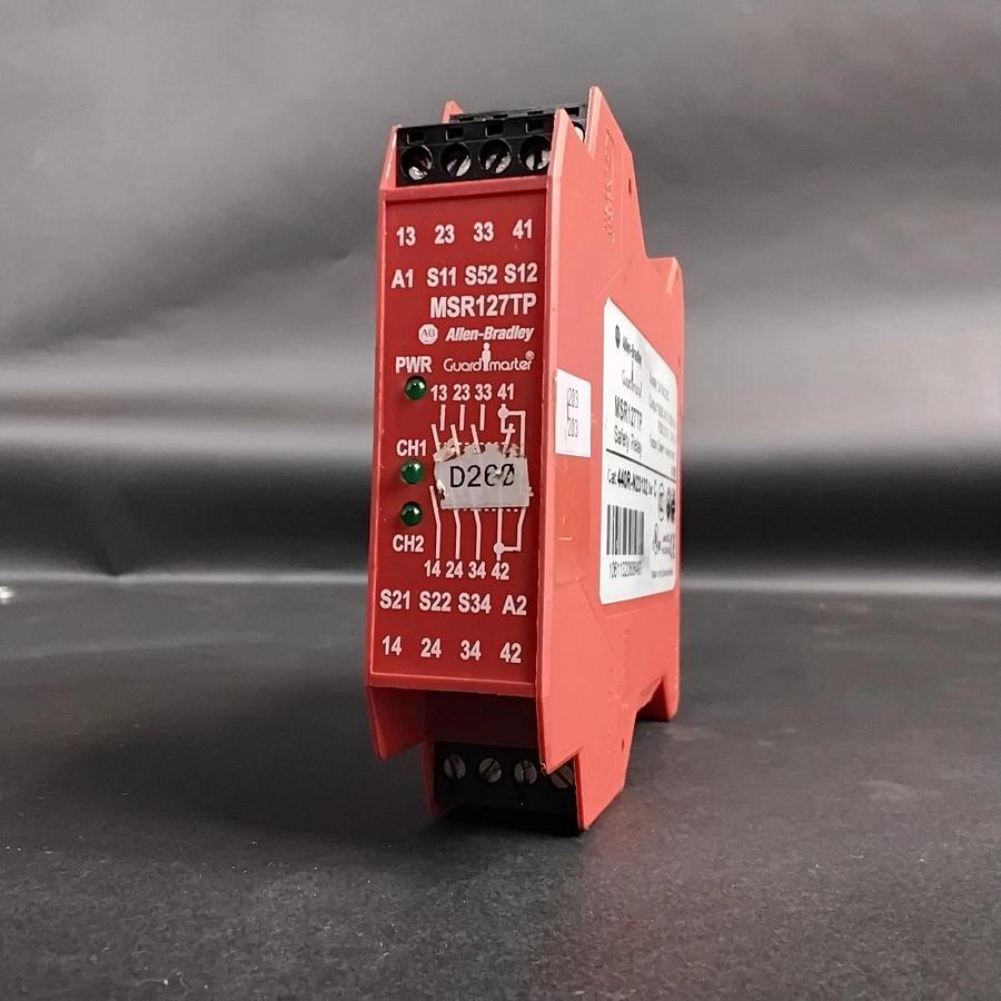 Used ALLEN BRADLEY 440R-N23132 SERIES C SAFETY RELAY ($35 OBO)