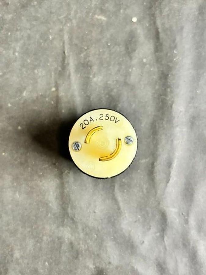 Used HUBBELL 7102-C RECEPTACLE PLUG