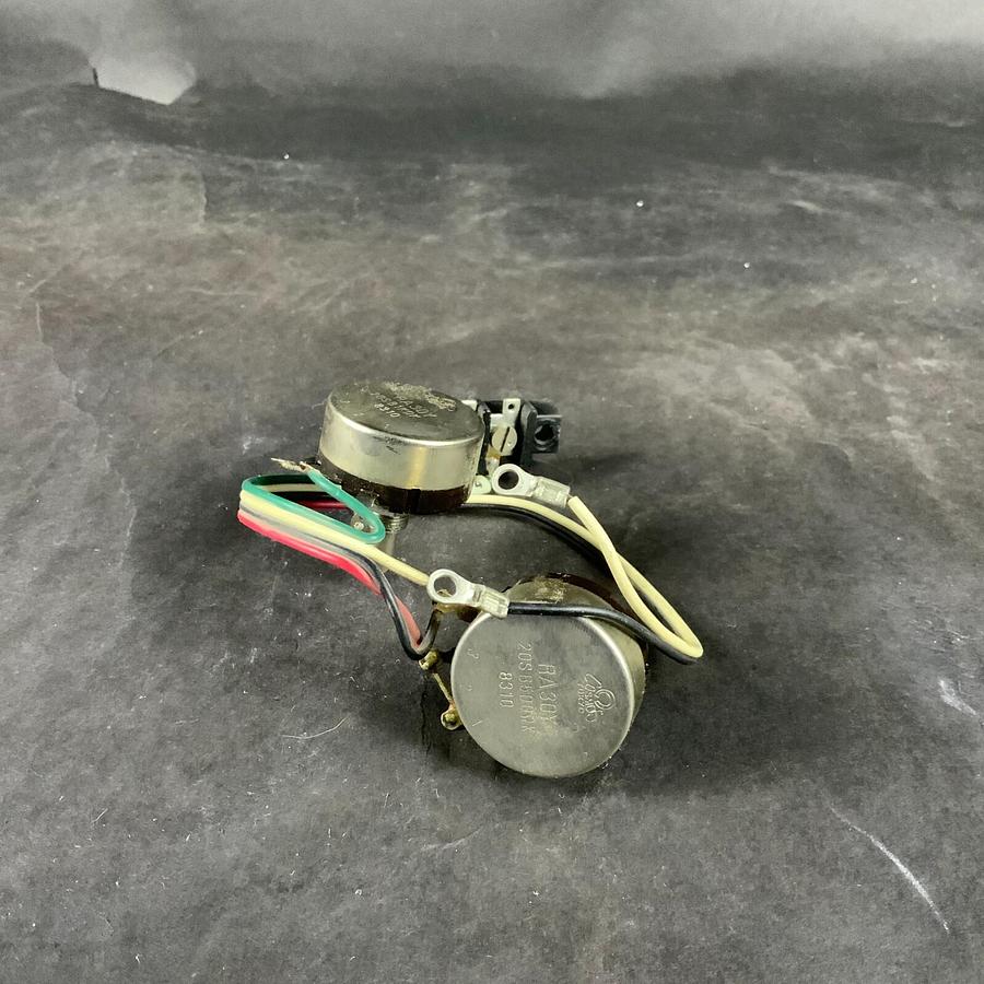 Used NOBLE RA30YN-20SB-1K POTENTIOMETER - SET OF 2 ($20 OBO)