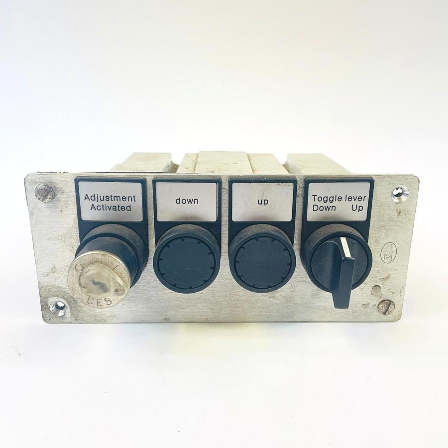 Used KLOCKNER MOELLER CUSTOM PUSH BUTTON OPERATOR CONTROL STATION