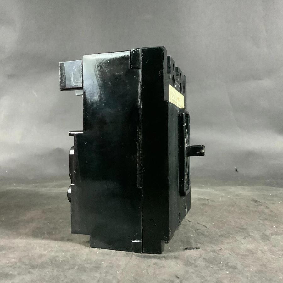 Used ITE EH3-B030 CIRCUIT BREAKER ($30 OBO)