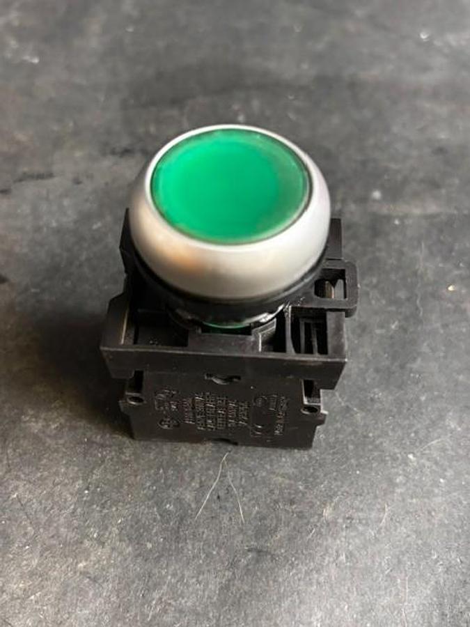 Used MOELLER M22-K01 GREEN PUSHBUTTON SWITCH ($10 OBO)