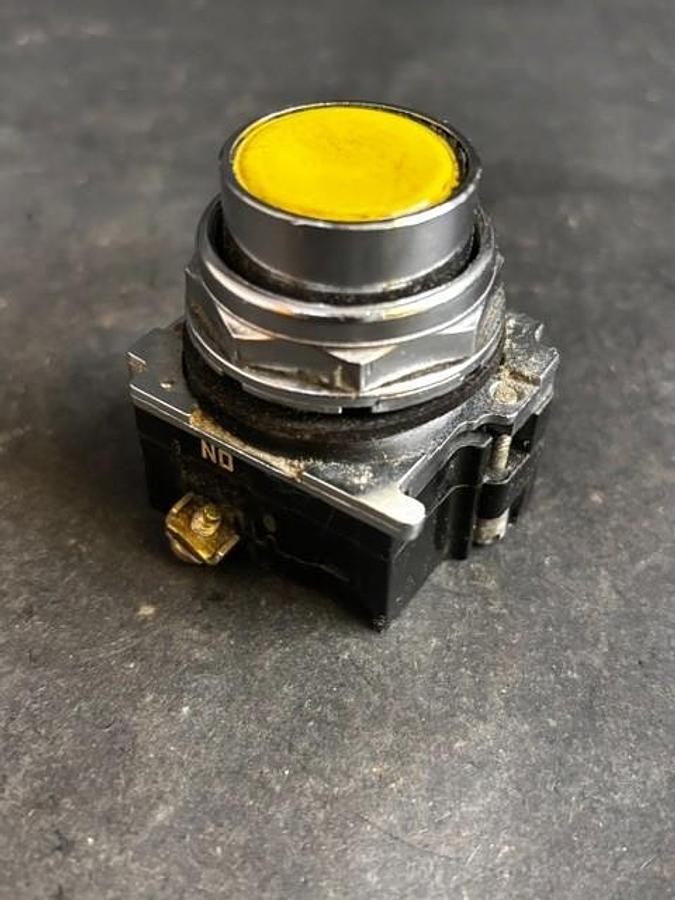 Used CUTLER-HAMMER 10250T YELLOW PUSHBUTTON SWITCH ($16 OBO)
