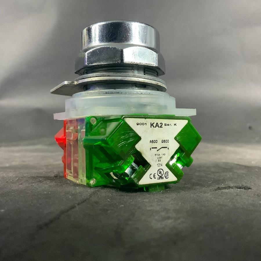 Used SQUARE D DOWN PUSHBUTTON W/ KA2&KA3 CONTACT BLOCK ($15 OBO)