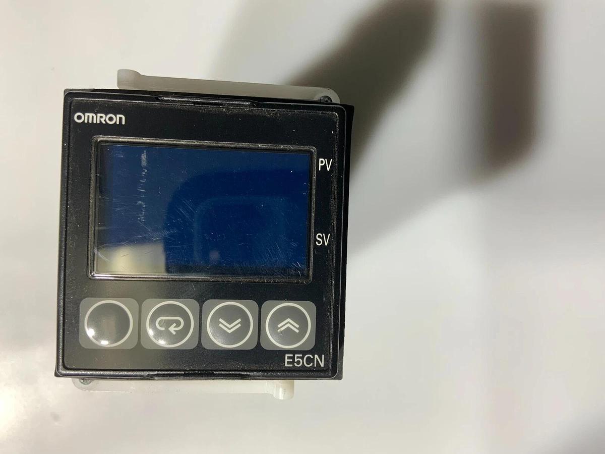 Used OMRON E5CN-RT TEMPERATURE CONTROLLER (LOT OF 199) ($100/ea OBO)