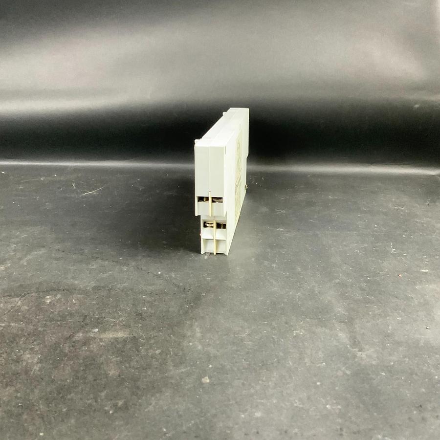 Used ALLEN BRADLEY 190-A11-11 AUXILIARY CONTACT BLOCK ($10 OBO)