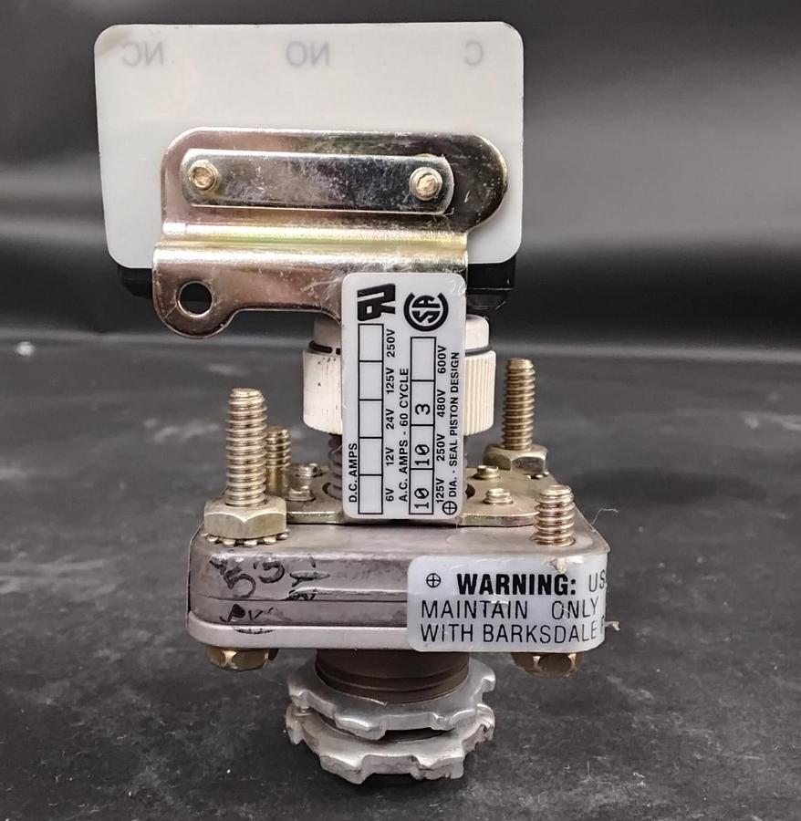 Used BARKSDALE E1S-H15-BR PRESSURE SWITCH ($100 OBO)
