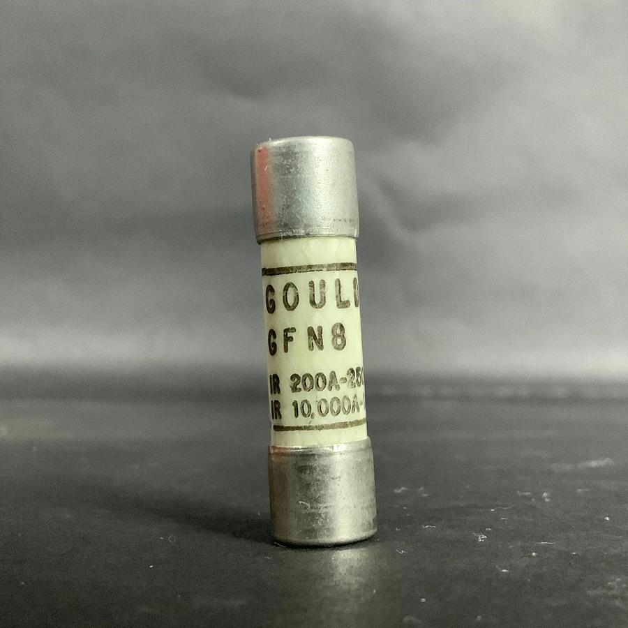 FERRAZ SHAWMUT GFN8 MIDGET FUSE - SET OF 4 ($12 OBO)